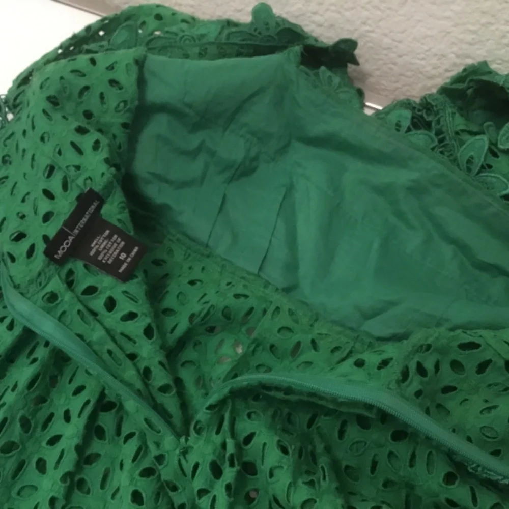 MODA International smock eyelet puff sleeve top - Picture 11 of 15